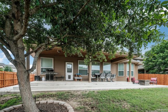 9743 COMMON LAW, Converse, TX 78109