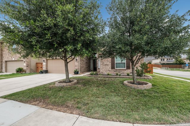9743 COMMON LAW, Converse, TX 78109