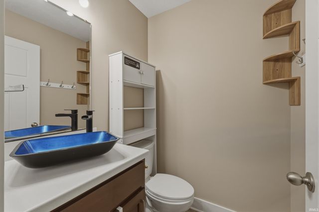 123 Zona Drive, Auburn, IN 46706