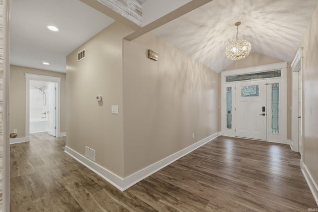 123 Zona Drive, Auburn, IN 46706