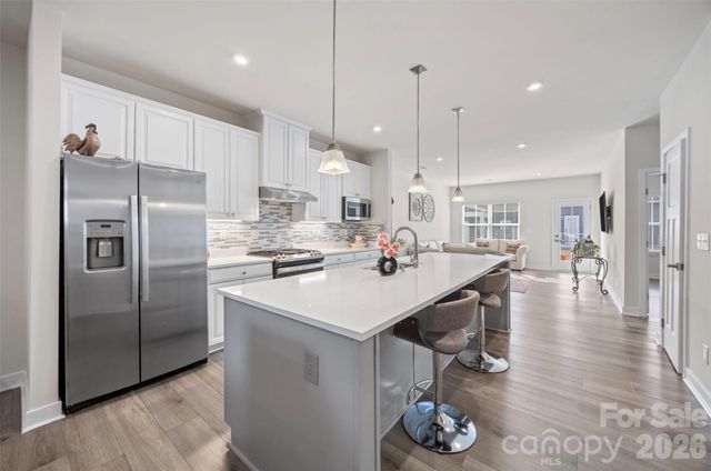 913 Prince Garrett Way, Denver, NC 28037