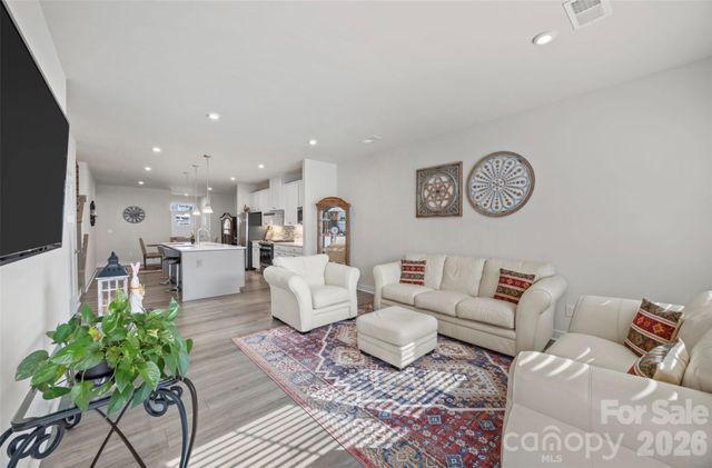 913 Prince Garrett Way, Denver, NC 28037