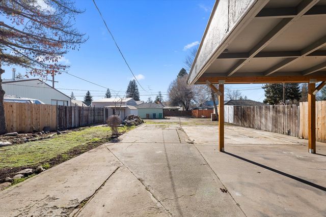 3527 W W Wellesley Ave, Spokane, WA 99205