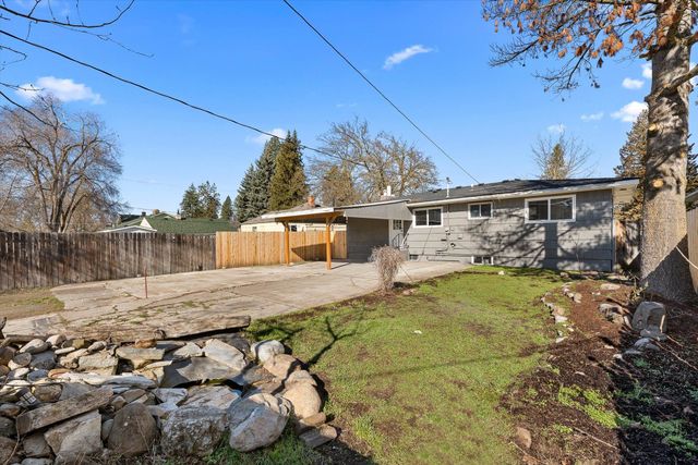 3527 W W Wellesley Ave, Spokane, WA 99205