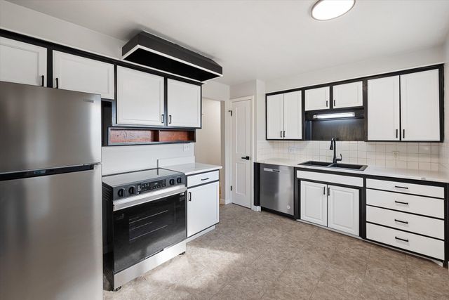 3527 W W Wellesley Ave, Spokane, WA 99205