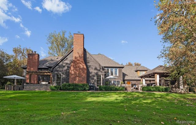 25325 Devon Lane, Franklin, MI 48025