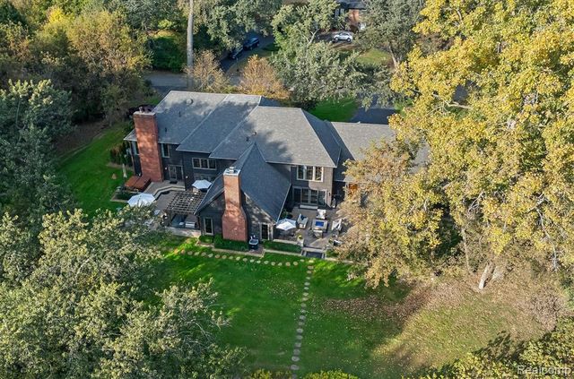 25325 Devon Lane, Franklin, MI 48025