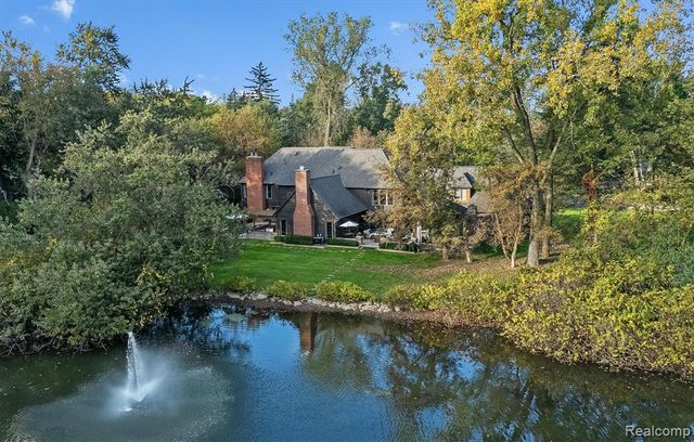 25325 Devon Lane, Franklin, MI 48025