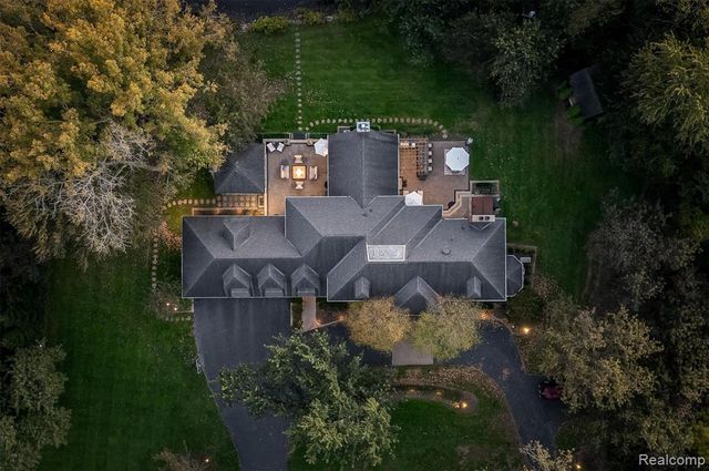 25325 Devon Lane, Franklin, MI 48025