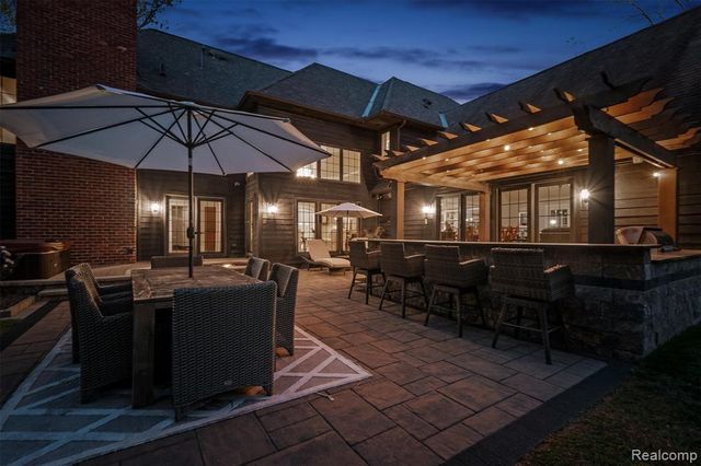 25325 Devon Lane, Franklin, MI 48025