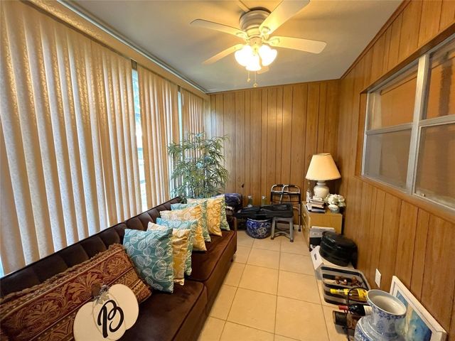 7837 Golf Circle Drive 206, Margate, FL 33063