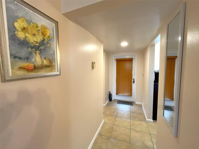 7837 Golf Circle Drive 206, Margate, FL 33063