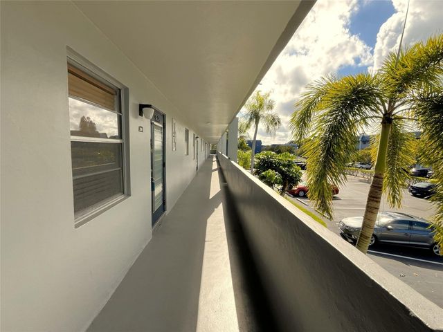 7837 Golf Circle Drive 206, Margate, FL 33063