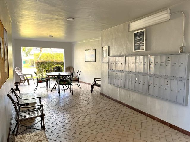 7837 Golf Circle Drive 206, Margate, FL 33063