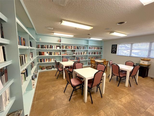 7837 Golf Circle Drive 206, Margate, FL 33063