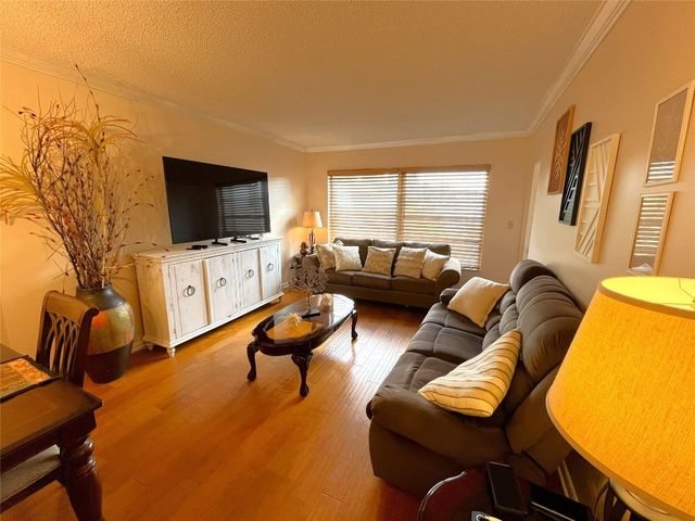 7837 Golf Circle Drive 206, Margate, FL 33063