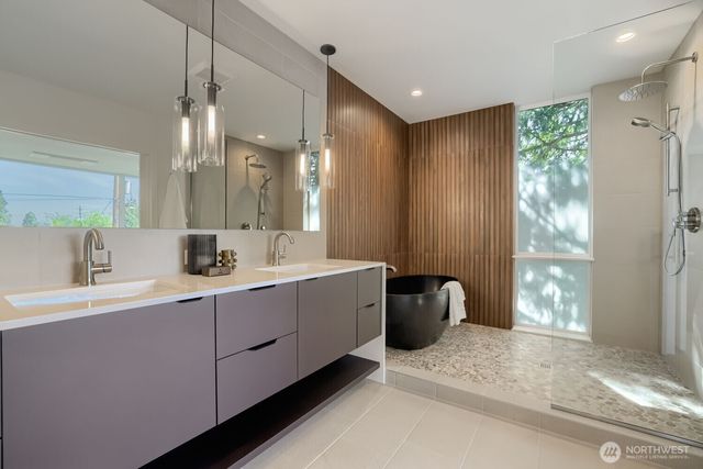 813 NE 90th Street, Seattle, WA 98115
