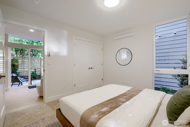 813 NE 90th Street, Seattle, WA 98115