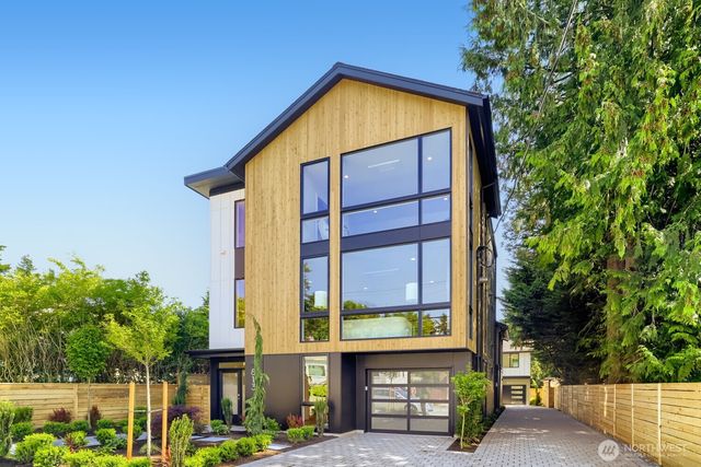 813 NE 90th Street, Seattle, WA 98115