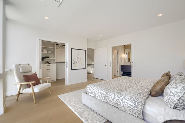 813 NE 90th Street, Seattle, WA 98115