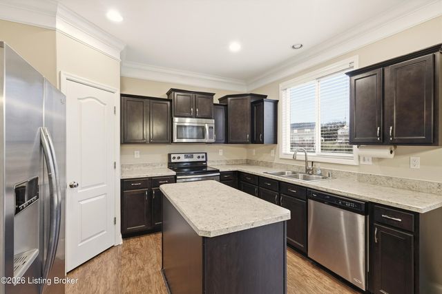 1129 Cherry Hollow Rd, La Grange, KY 40031