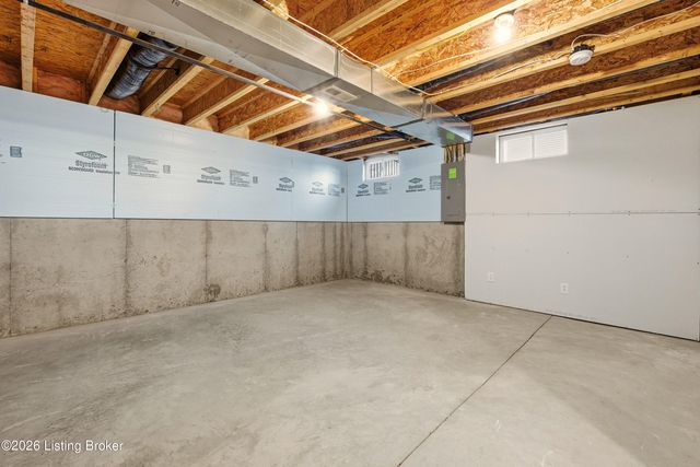 1129 Cherry Hollow Rd, La Grange, KY 40031