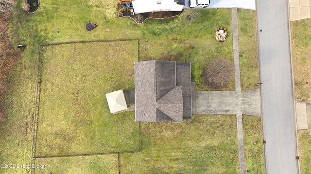 1129 Cherry Hollow Rd, La Grange, KY 40031