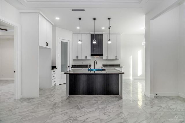 2712 Mehran Drive, Mission, TX 78572