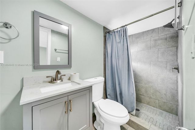 875 E 29th St, Hialeah, FL 33013