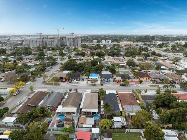 875 E 29th St, Hialeah, FL 33013