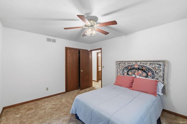 946 E Chambers Pike, Bloomington, IN 47408