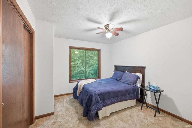 946 E Chambers Pike, Bloomington, IN 47408