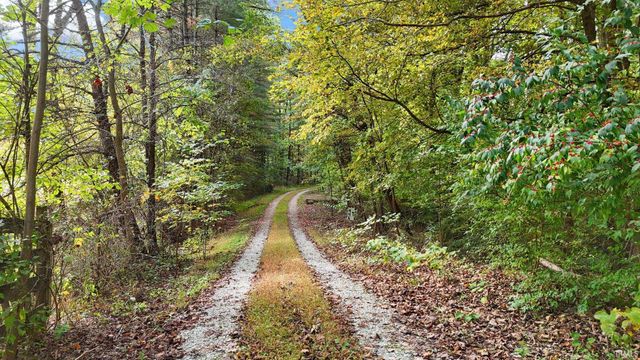 946 E Chambers Pike, Bloomington, IN 47408