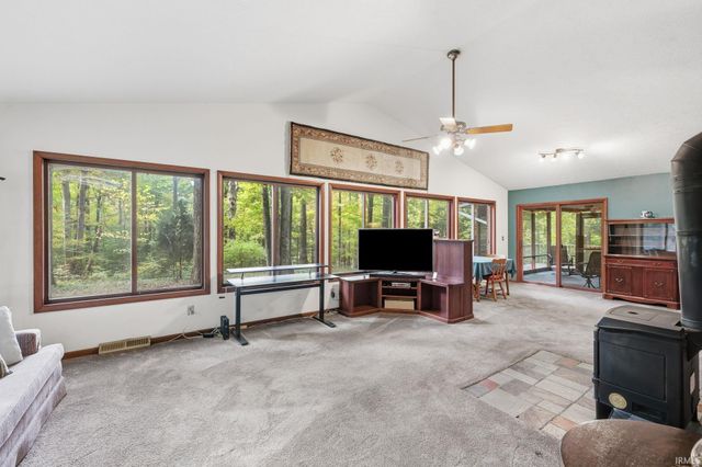 946 E Chambers Pike, Bloomington, IN 47408