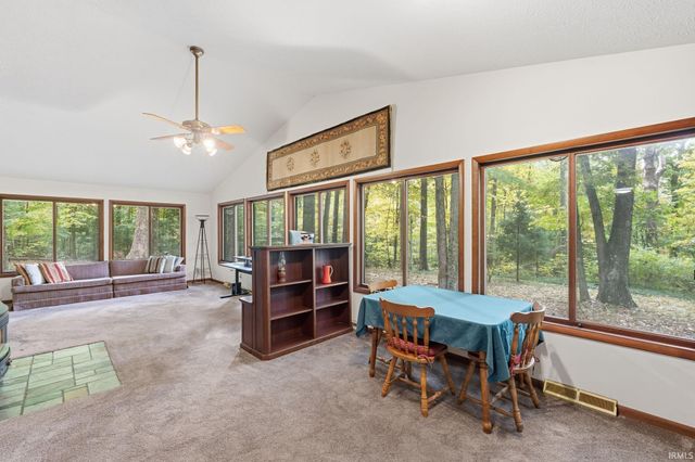 946 E Chambers Pike, Bloomington, IN 47408