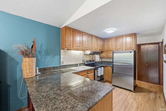 946 E Chambers Pike, Bloomington, IN 47408