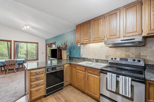 946 E Chambers Pike, Bloomington, IN 47408