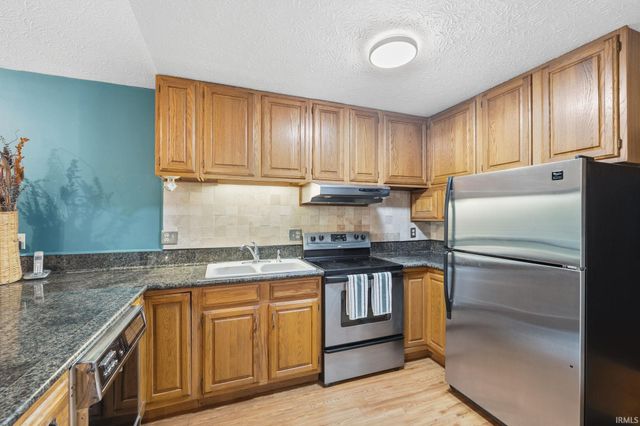 946 E Chambers Pike, Bloomington, IN 47408