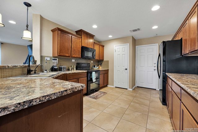 6730 Carmona Pass, San Antonio, TX 78252