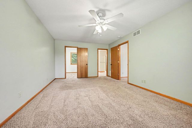 3850 Jamestown Curve, Woodbury, MN 55129