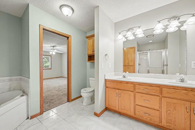 3850 Jamestown Curve, Woodbury, MN 55129