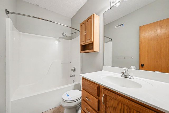 3850 Jamestown Curve, Woodbury, MN 55129