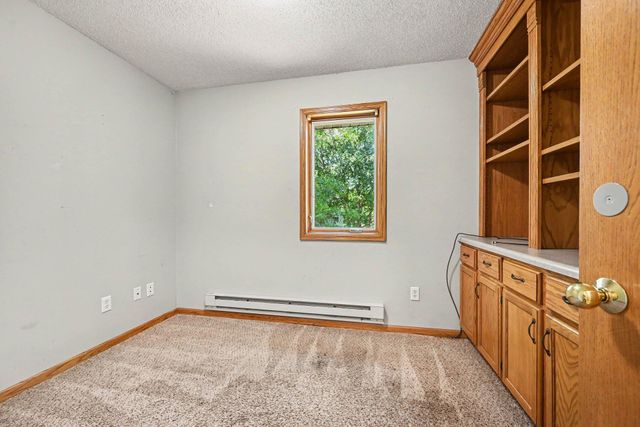 3850 Jamestown Curve, Woodbury, MN 55129