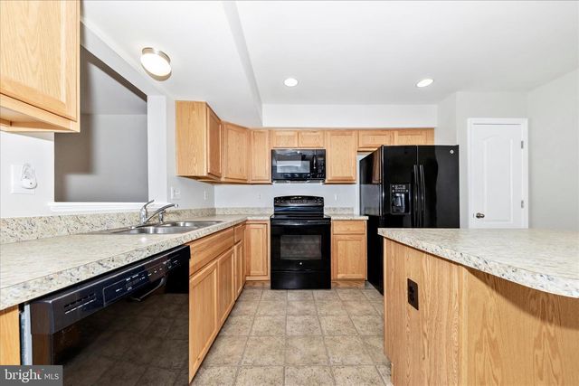 35 FAST VIEW DR, Martinsburg, WV 25404