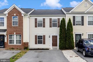 35 FAST VIEW DR, Martinsburg, WV 25404