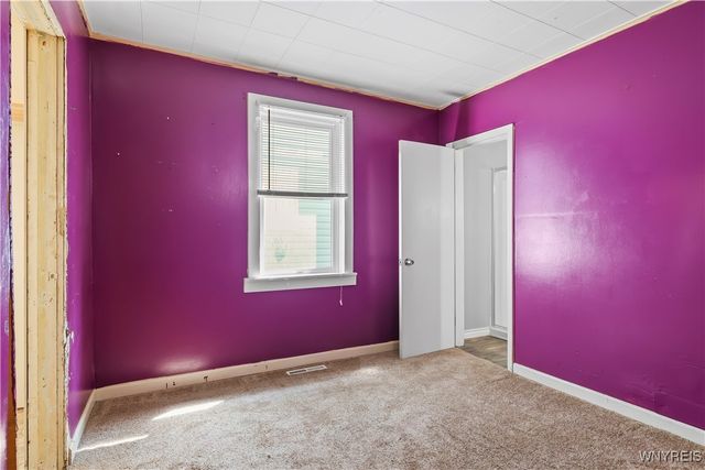 275 Pine Street, Lockport City, NY 14094