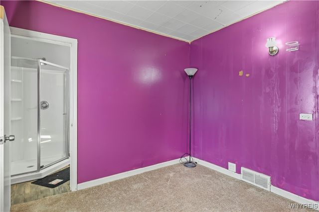 275 Pine Street, Lockport City, NY 14094