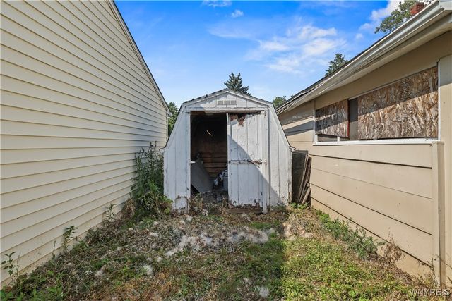 275 Pine Street, Lockport City, NY 14094