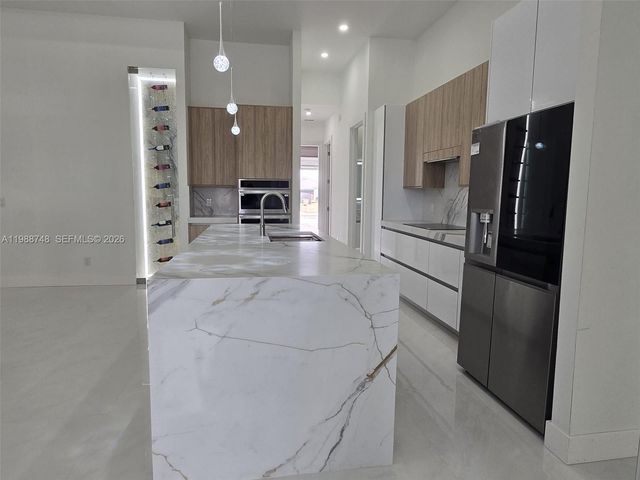 2006 Nelson RD N, Cape Coral, FL 33993