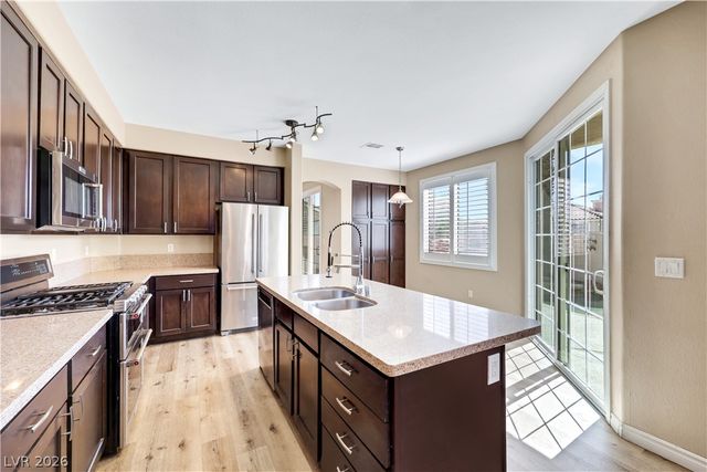 1804 Snow Spring Lane, Las Vegas, NV 89134